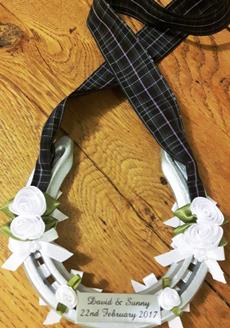 Wedding Horseshoe_platimum highland grey tartan ribbon